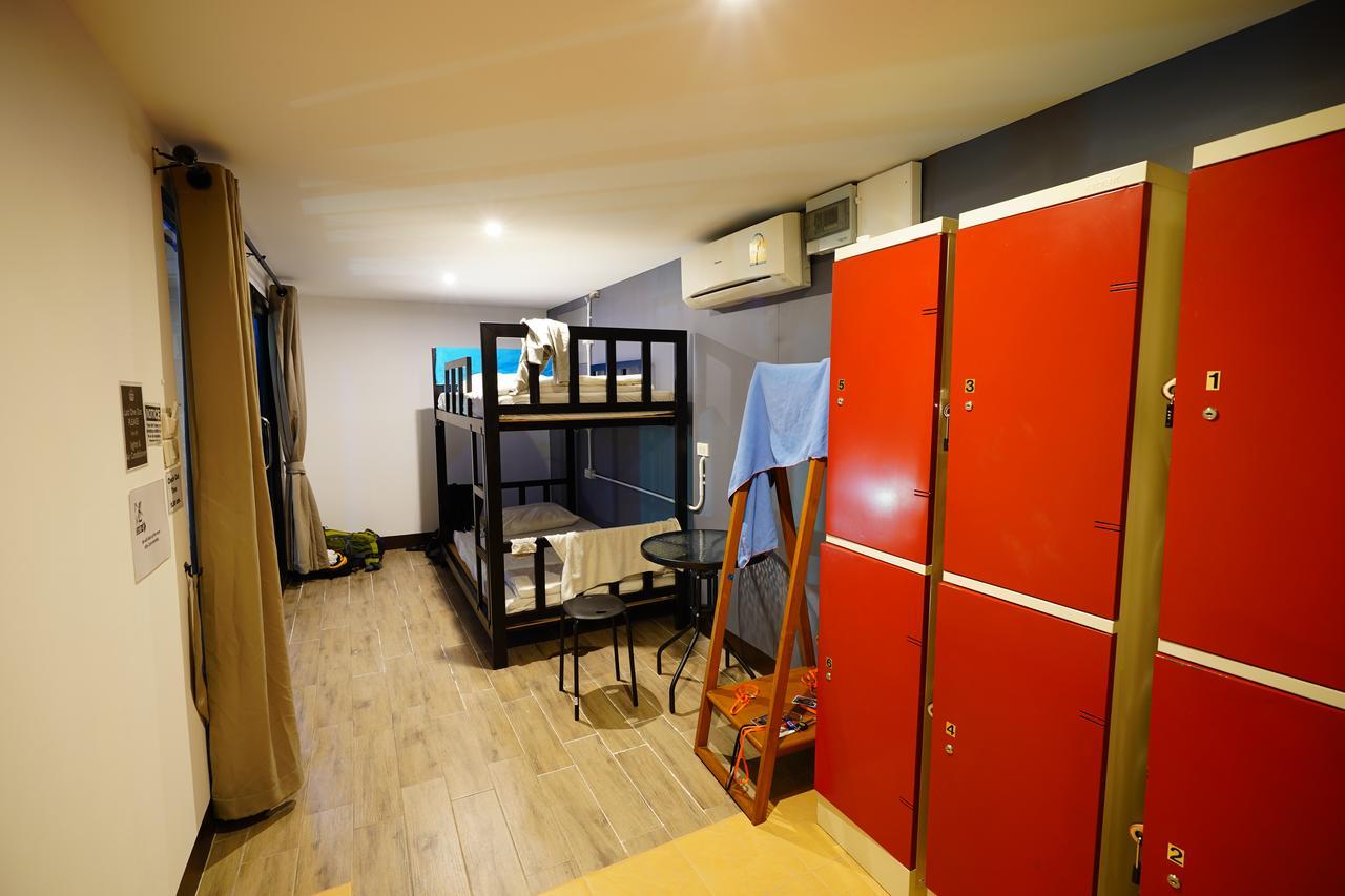 At Box Hostel Chiang Mai Exterior foto
