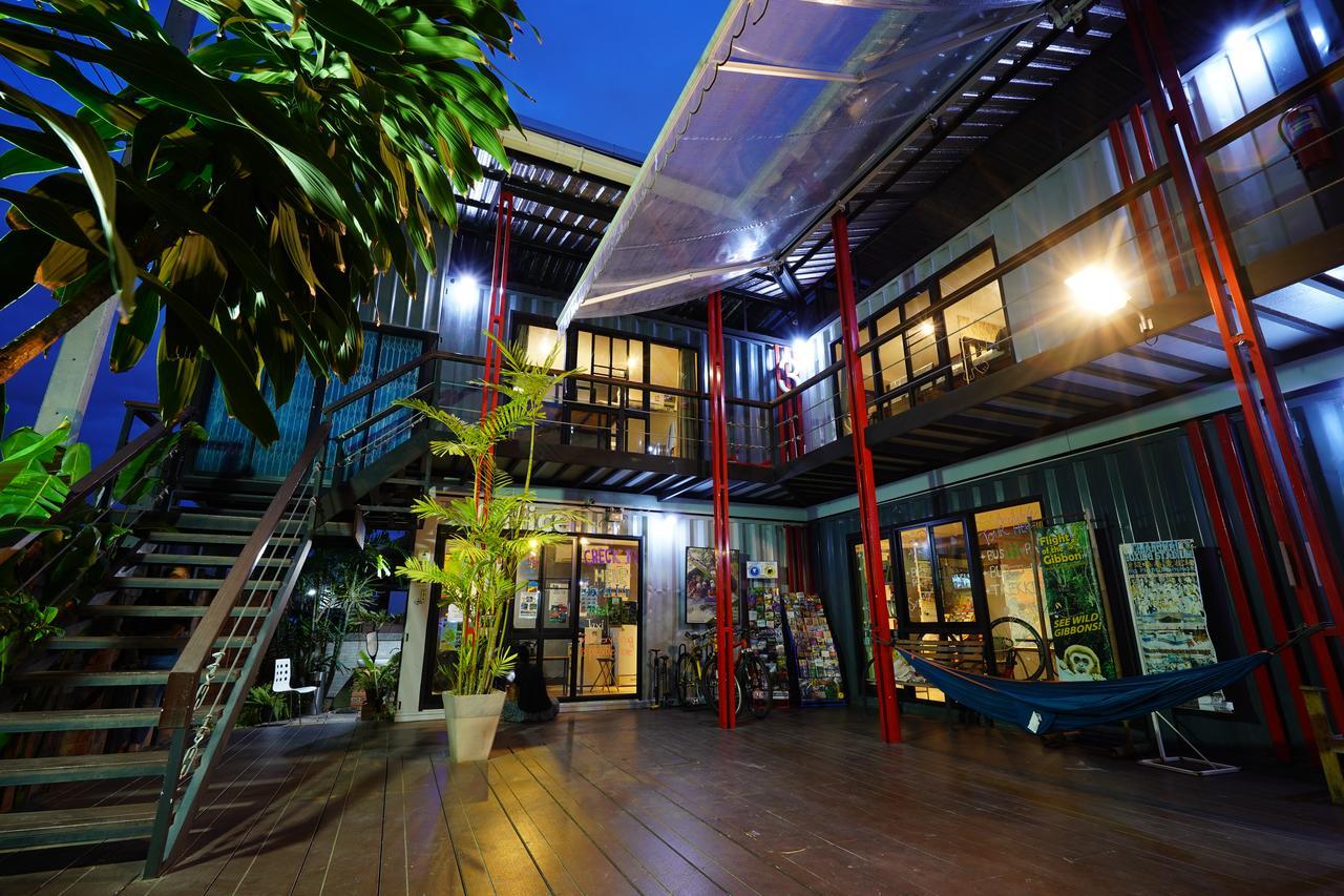 At Box Hostel Chiang Mai Exterior foto