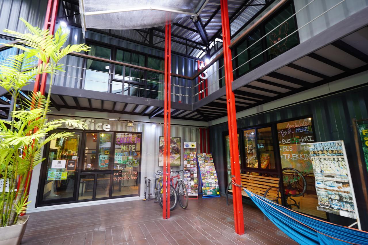 At Box Hostel Chiang Mai Exterior foto