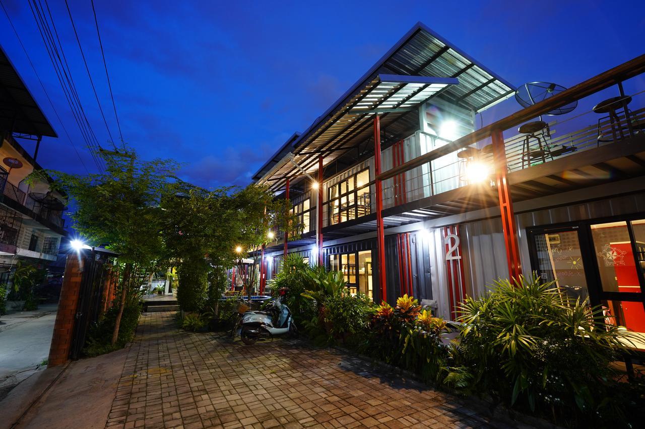 At Box Hostel Chiang Mai Exterior foto