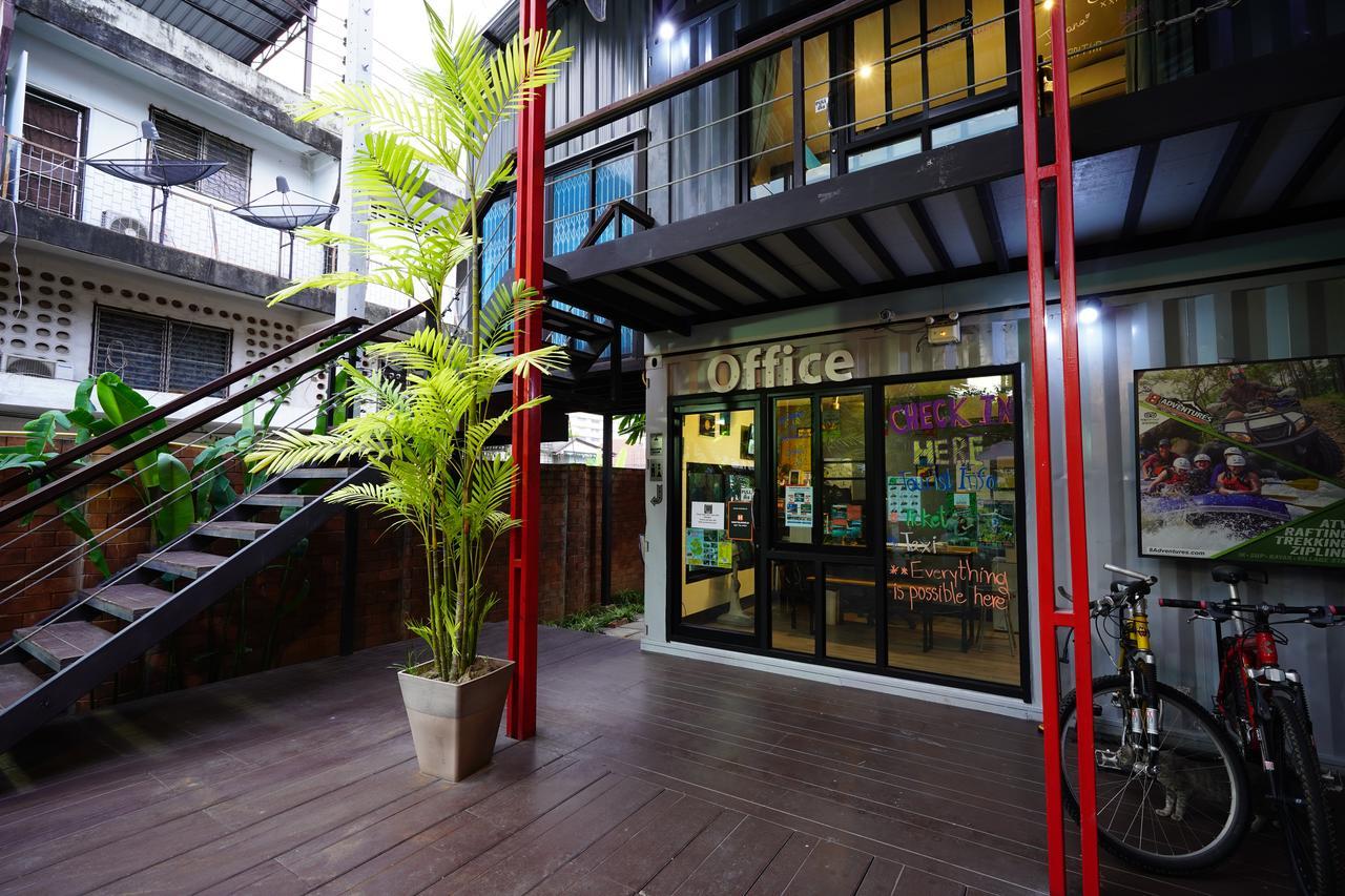 At Box Hostel Chiang Mai Exterior foto